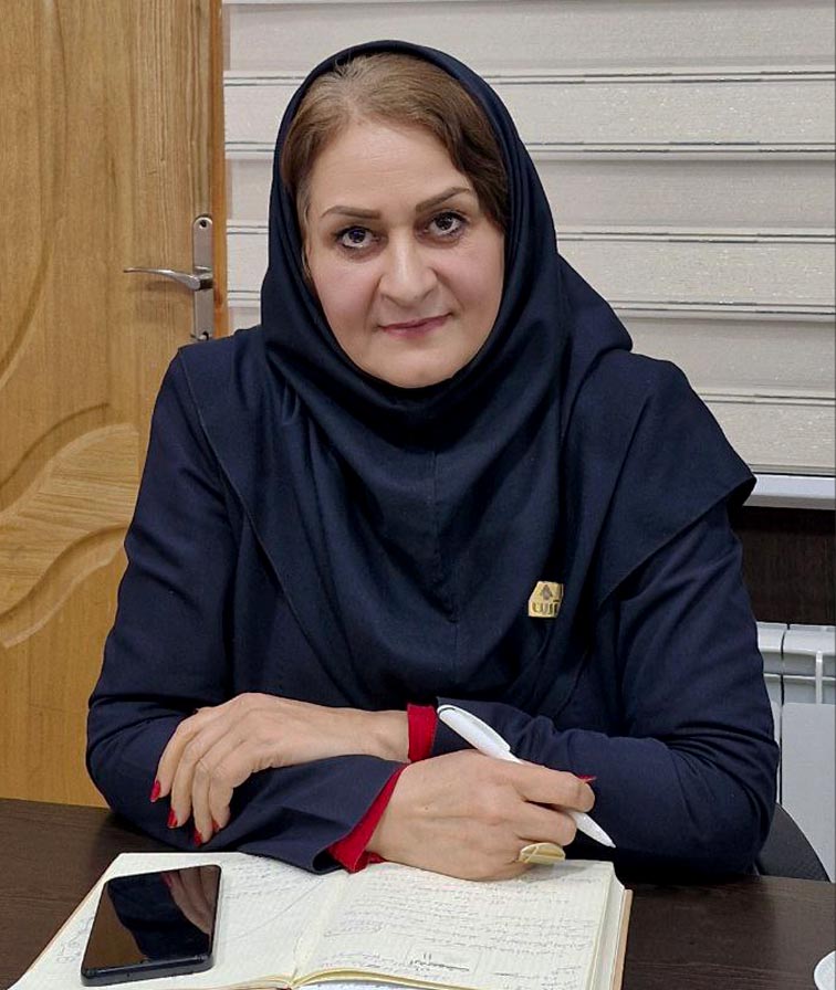 عکس پروفایل فاطمه تسلیمی پور، مسئول مدد‌کاری